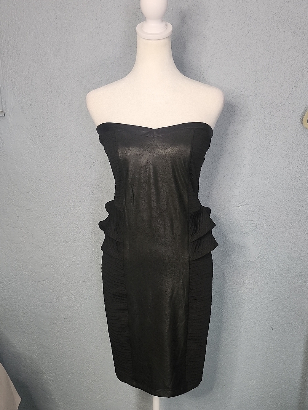 Forever 21 Black Strapless Ruched Peplum Cocktail Dress